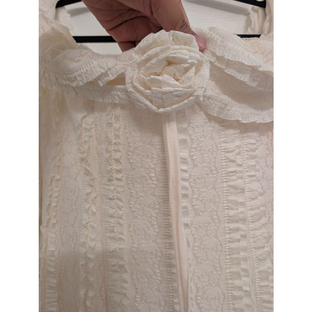 Bohemian Off-the-Shoulder Lace Mermaid Dress with Bell Sleeves and Train Bridal - Picture 3 of 10
